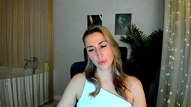 PassionGlow online show from 02-08-25, 09:46