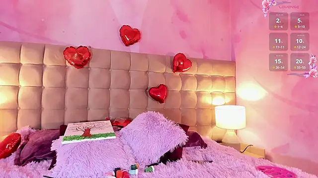 Snapshot of EVELIN_MASON chatting on 02-15-25, 01:53 EVELIN MASON online show from 02-15-25, 01:53