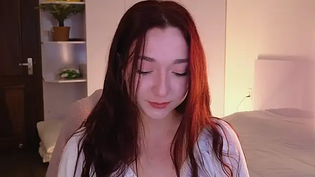 Snapshot of YasmineWest chatting on 06-17-26, 01:08 YasmineWest online show from 06-17-26, 01:08