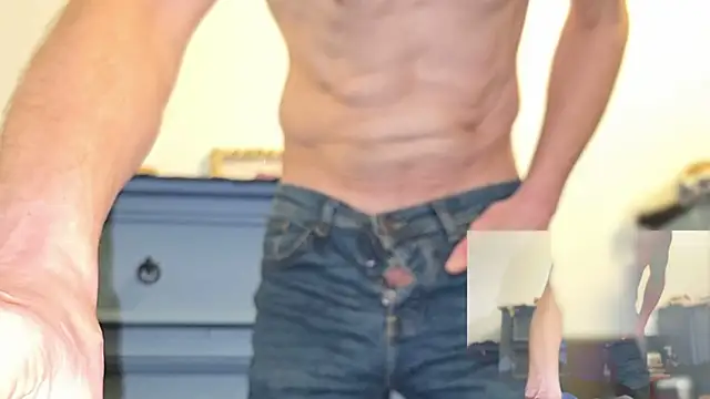 Snapshot of LongUKMakeYouSquirt chatting on 12-21-24, 05:14 LongUKMakeYouSquirt online show from 12-21-24, 05:14