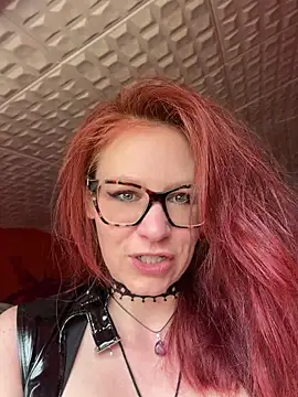 Snapshot of die-EinHORNY-WG chatting on 06-04-26, 10:10 die-EinHORNY-WG online show from 06-04-26, 10:10