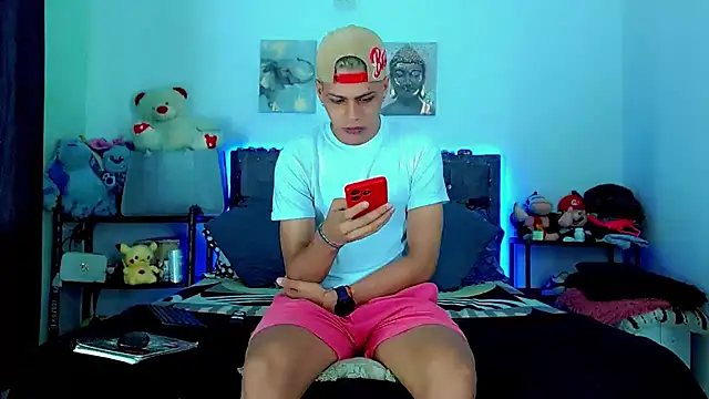 Liamscott  online show from 03-15-26, 06:36