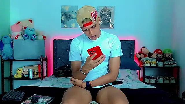 Liamscott  online show from 03-17-26, 12:48