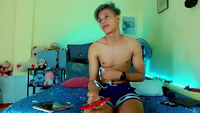 Liamscott  online show from 03-29-26, 08:09