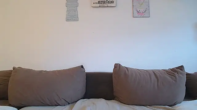 Snapshot of LachenderTeufel chatting on 11-28-25, 07:00 LachenderTeufel online show from 11-28-25, 07:00