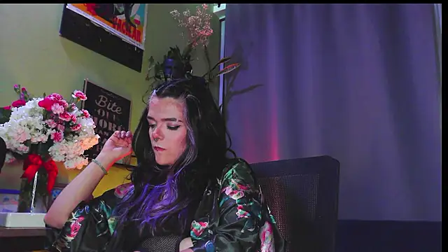 purple em69 online show from 02-21-26, 04:57