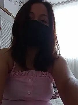 Snapshot of Aylayner chatting on 06-17-26, 12:18 Aylayner online show from 06-17-26, 12:18