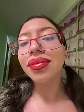 Snapshot of CoreAlejito chatting on 11-25-25, 04:40 CoreAlejito online show from 11-25-25, 04:40