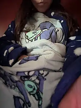 Snapshot of rossana99_ chatting on 02-23-25, 02:25 rossana99 online show from 02-23-25, 02:25