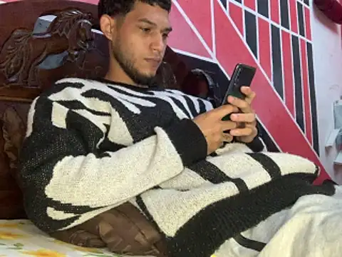 tanned boy online show from 04-12-26, 10:42