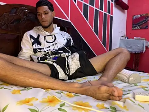 tanned boy online show from 05-02-26, 10:42