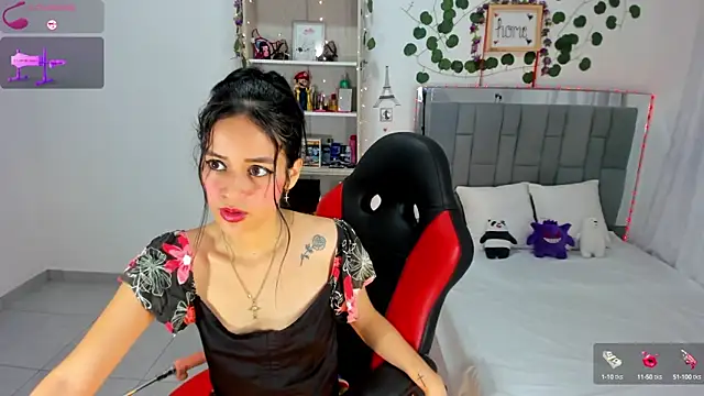 Snapshot of HannaSexyy chatting on 10-09-25, 01:47 HannaSexyy online show from 10-09-25, 01:47