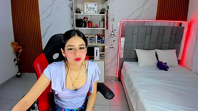 HannaSexyy online show from 11-18-25, 01:44