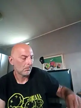 tinybear79 online show from 05-28-26, 04:48