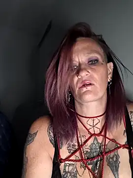 renegade vyxxen online show from 03-06-26, 12:23