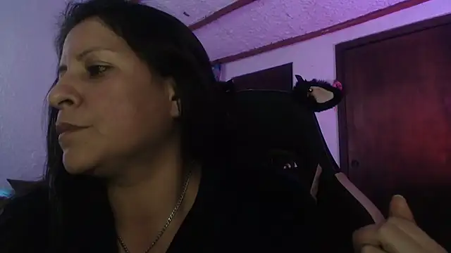 LucifernandaSw online show from 02-11-26, 09:36