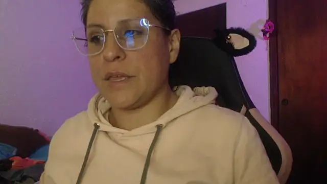 LucifernandaSw online show from 02-12-26, 04:40