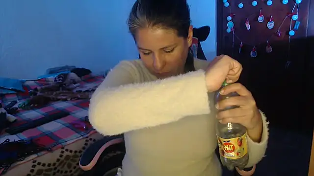 LucifernandaSw online show from 04-10-26, 09:36