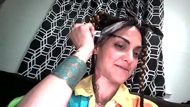 StripKi online show from 10-24-25, 01:57