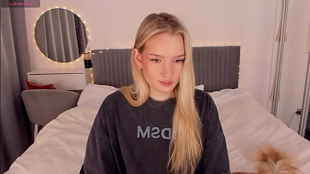 CassieRayss online show from 03-04-26, 09:59