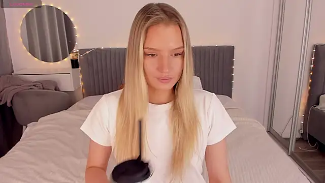 CassieRayss online show from 05-08-26, 01:27