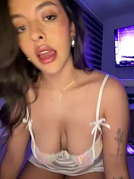 martina duque  online show from 03-21-25, 01:56