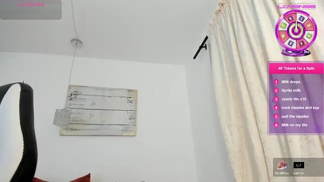 Snapshot of emma_castilloo chatting on 02-13-25, 10:43 emma castilloo online show from 02-13-25, 10:43