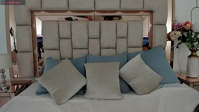 Snapshot of emma_castilloo chatting on 11-02-25, 10:01 emma castilloo online show from 11-02-25, 10:01