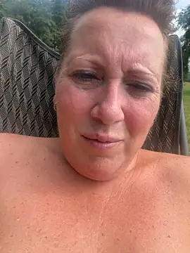 Snapshot of xsexycurvymilf chatting on 07-16-26, 02:56 xsexycurvymilf online show from 07-16-26, 02:56