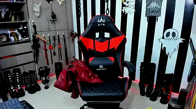 Snapshot of daven56 chatting on 12-05-24, 03:06 daven56 online show from 12-05-24, 03:06