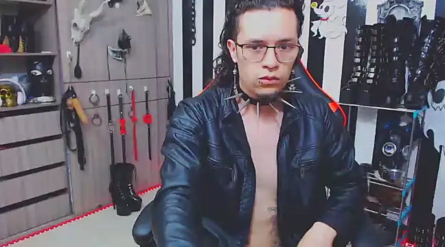 Snapshot of daven56 chatting on 02-03-25, 01:51 daven56 online show from 02-03-25, 01:51