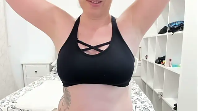 Snapshot of emmita69_ chatting on 11-13-25, 05:17 emmita69 online show from 11-13-25, 05:17