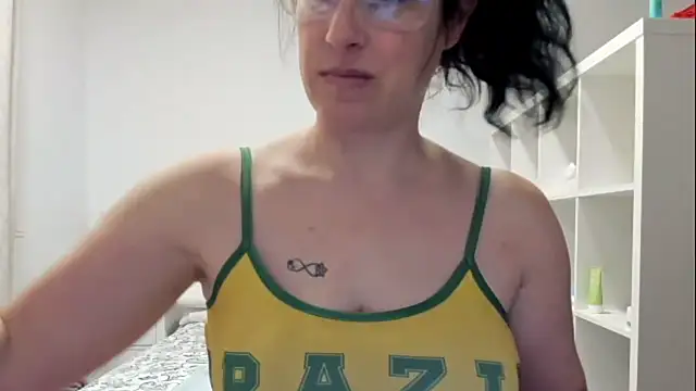 Snapshot of emmita69_ chatting on 11-27-25, 10:34 emmita69 online show from 11-27-25, 10:34