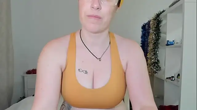 emmita69  online show from 12-18-25, 04:40