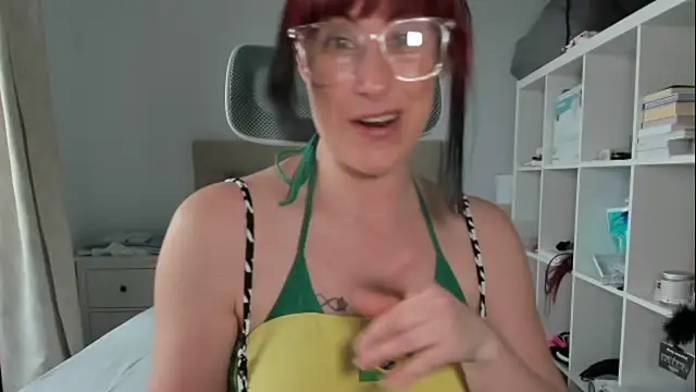 emmita69  online show from 04-21-26, 05:50