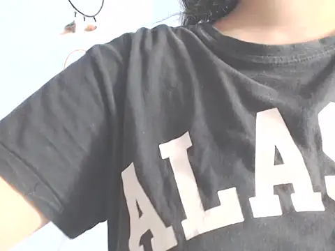 Snapshot of Amara18_ chatting on 12-20-24, 06:40 Amara18 online show from 12-20-24, 06:40