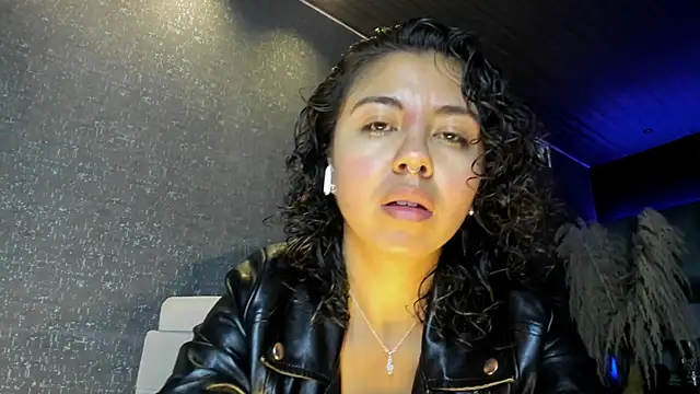 Amareto  online show from 10-12-25, 12:04