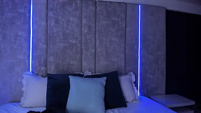 Amareto  online show from 04-18-26, 08:20