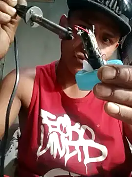 Snapshot of Moreno1813 chatting on 03-18-25, 02:25 Moreno1813 online show from 03-18-25, 02:25