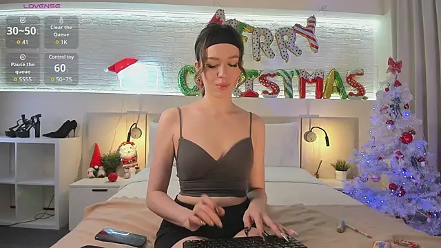 Snapshot of BelovedRuby chatting on 12-23-24, 02:56 BelovedRuby online show from 12-23-24, 02:56