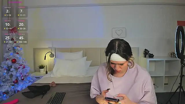 Snapshot of BelovedRuby chatting on 01-11-25, 11:56 BelovedRuby online show from 01-11-25, 11:56