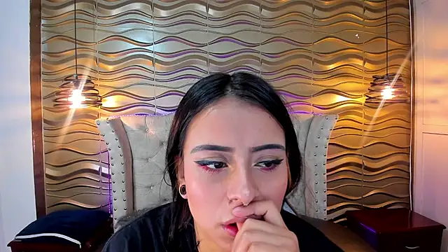 Snapshot of Andreita_Jones chatting on 10-18-25, 01:01 Andreita Jones online show from 10-18-25, 01:01
