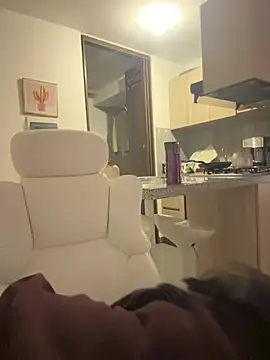 PetitLumiere online show from 01-03-25, 03:49