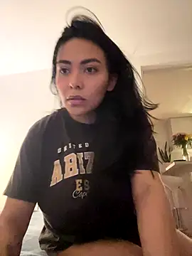 PetitLumiere online show from 09-30-25, 02:49