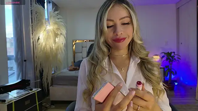 Ammy Castro online show from 10-24-25, 09:33