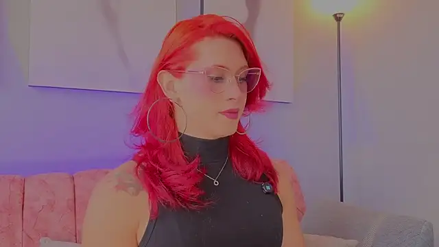 Juliana Saenzz online show from 11-20-25, 03:56