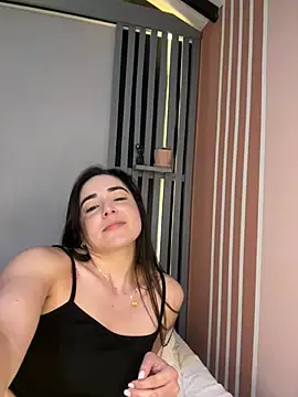 Snapshot of Victoria-And1 chatting on 01-24-25, 04:27 Victoria-And1 online show from 01-24-25, 04:27