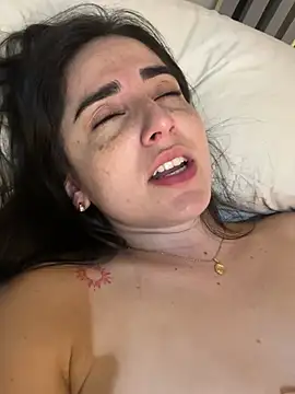 Snapshot of Victoria-And1 chatting on 01-28-25, 05:00 Victoria-And1 online show from 01-28-25, 05:00