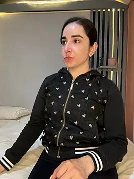 Snapshot of Victoria-And1 chatting on 01-29-25, 01:16 Victoria-And1 online show from 01-29-25, 01:16