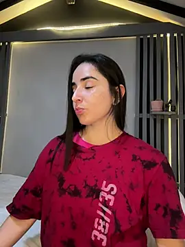 Snapshot of Victoria-And1 chatting on 03-20-25, 01:46 Victoria-And1 online show from 03-20-25, 01:46